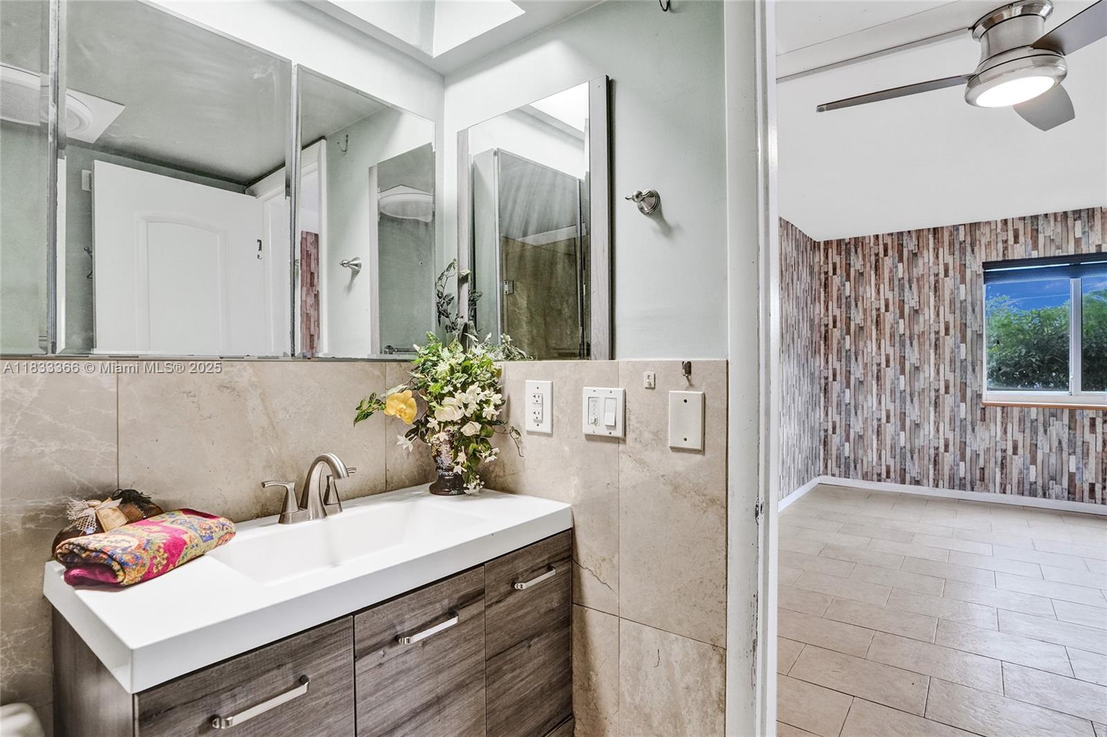 5840 Sw 19th St Property Photo 23