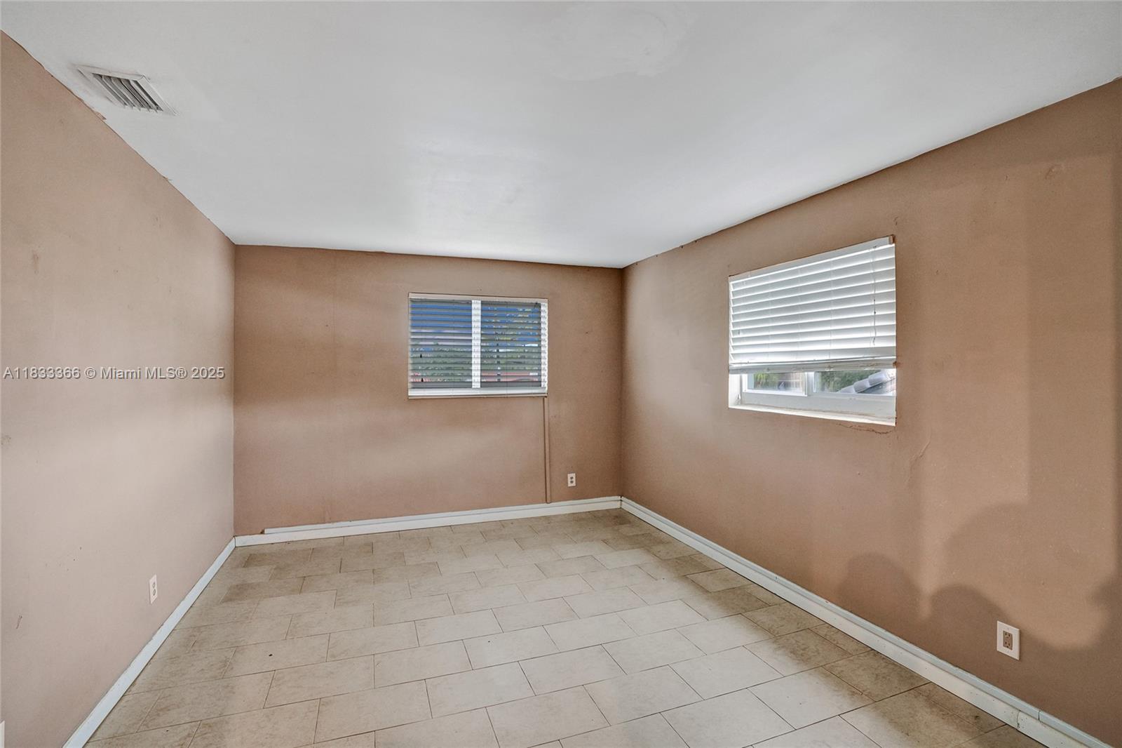 5840 Sw 19th St Property Photo 30