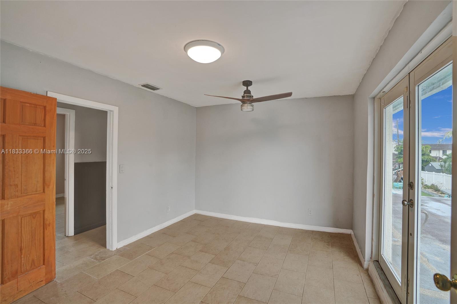 5840 Sw 19th St Property Photo 39