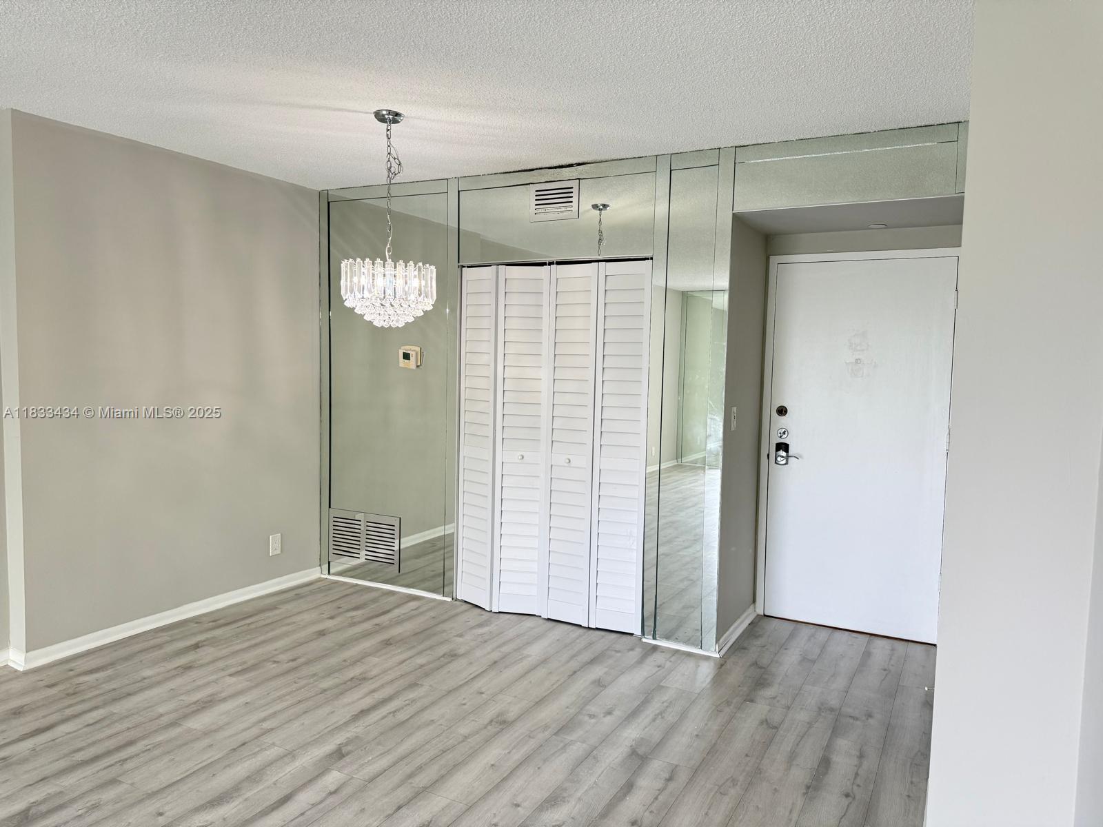 4200 Hillcrest Dr 505 Property Photo 8