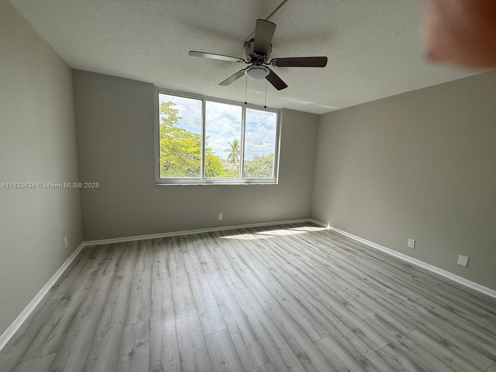 4200 Hillcrest Dr 505 Property Photo 10