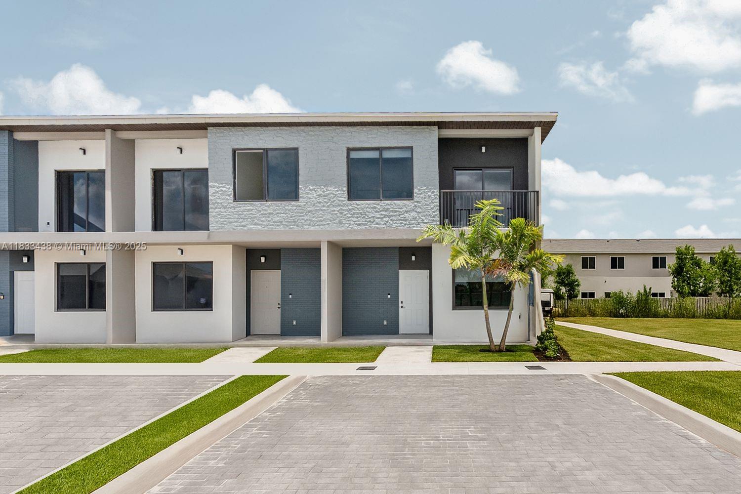 1383 NW 4 Ln 5