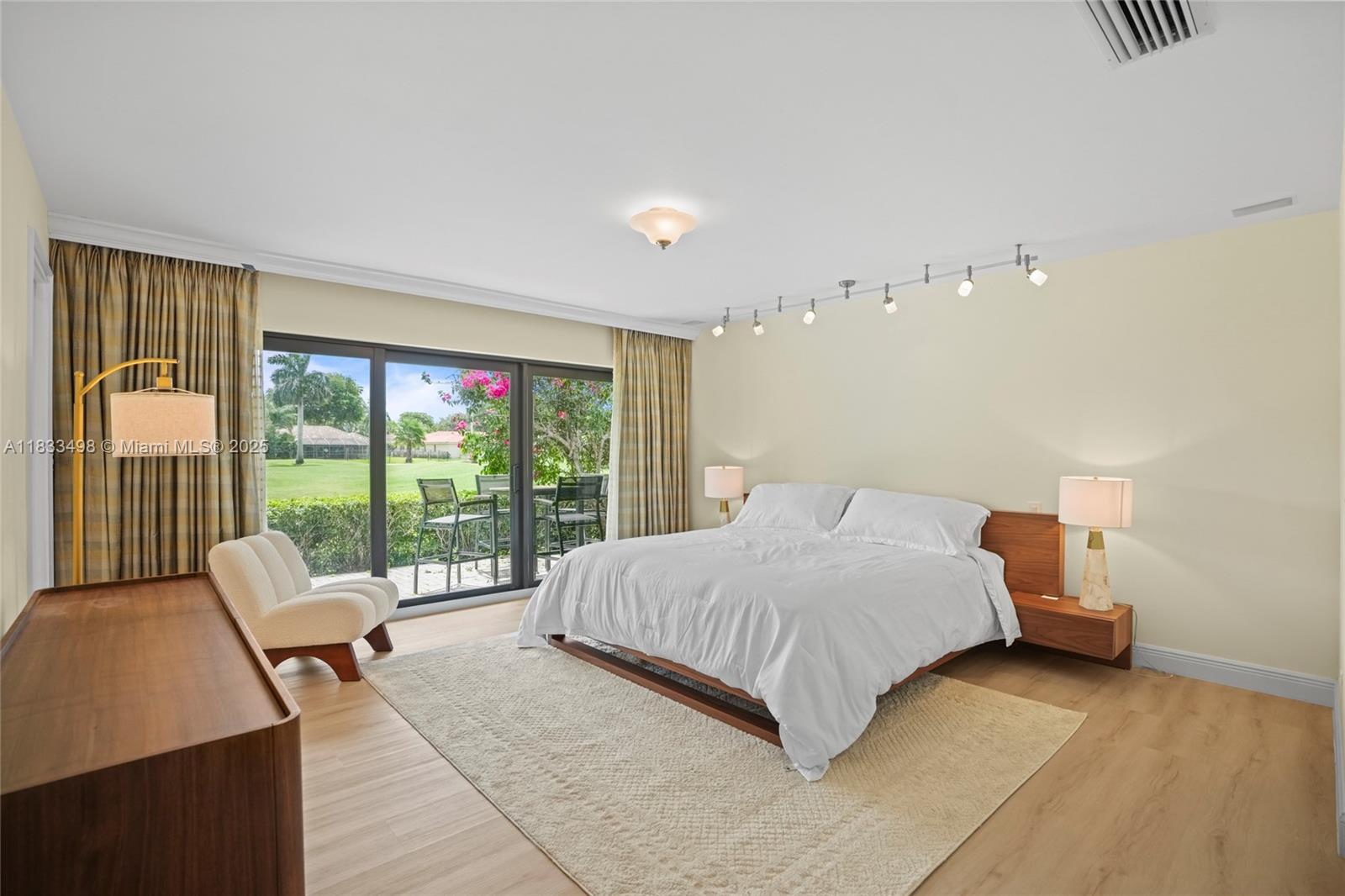 3650 N 36th Ave 29 Property Photo 8