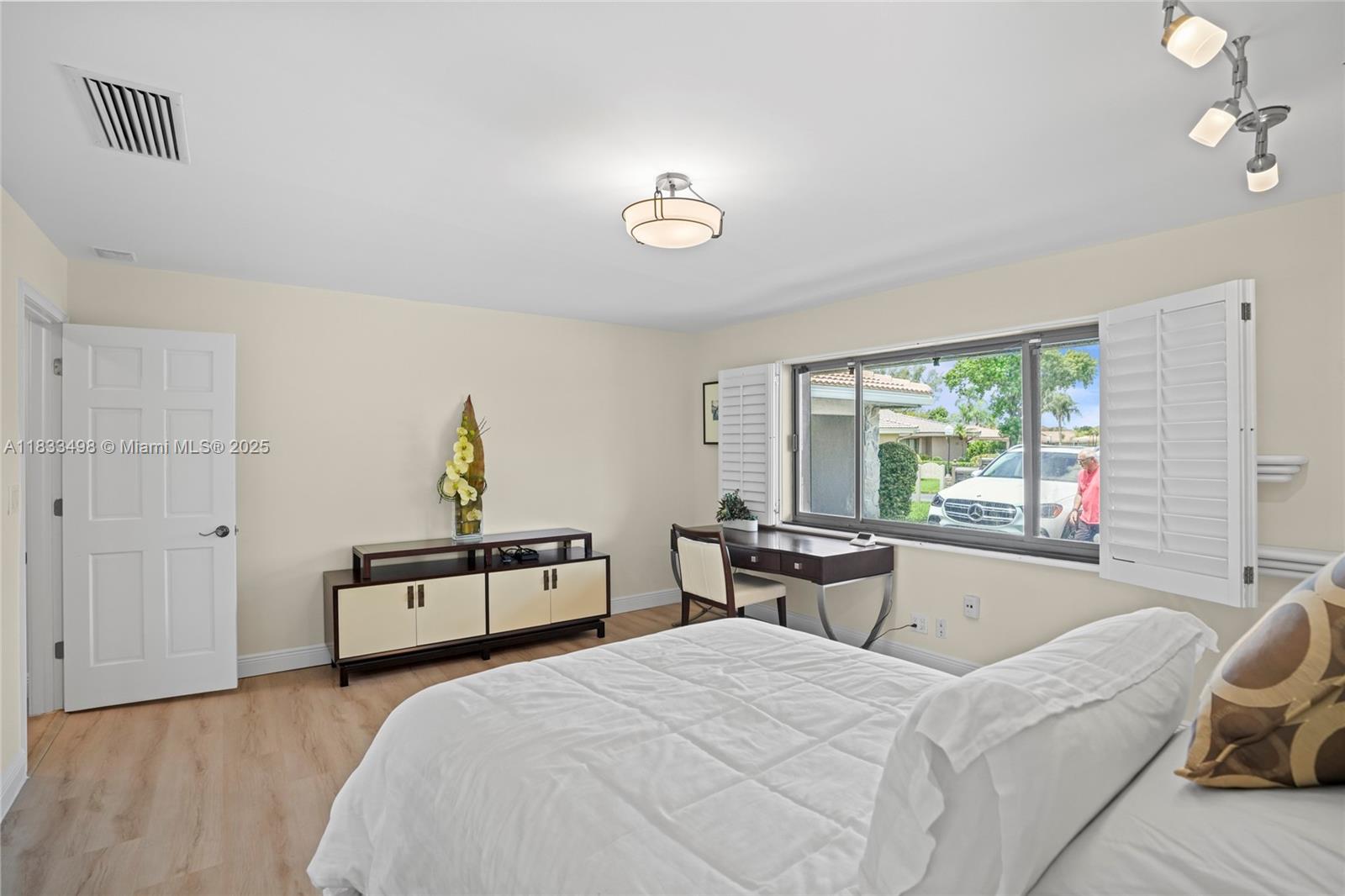 3650 N 36th Ave 29 Property Photo 11