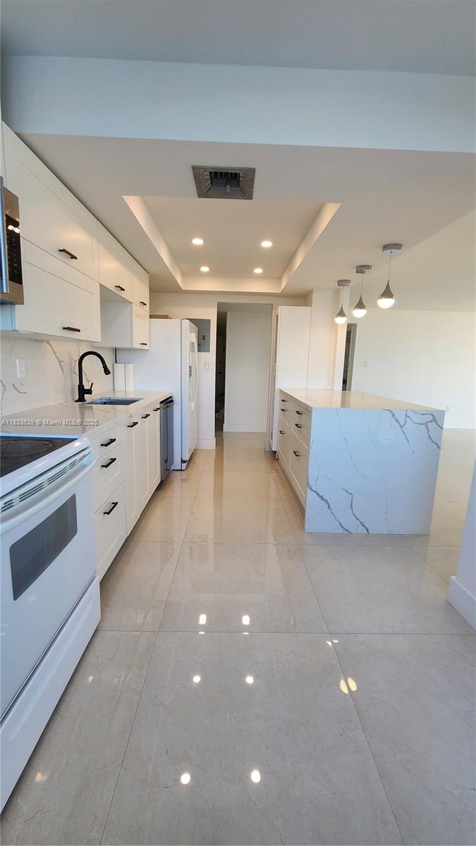 18051 Biscayne Blvd 1705 Property Photo 2