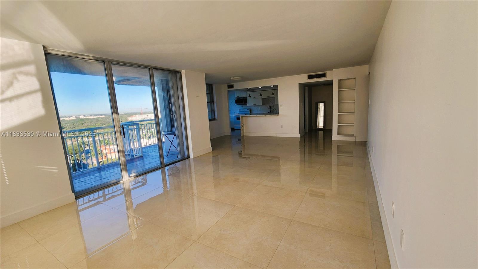 18051 Biscayne Blvd 1705 Property Photo 7