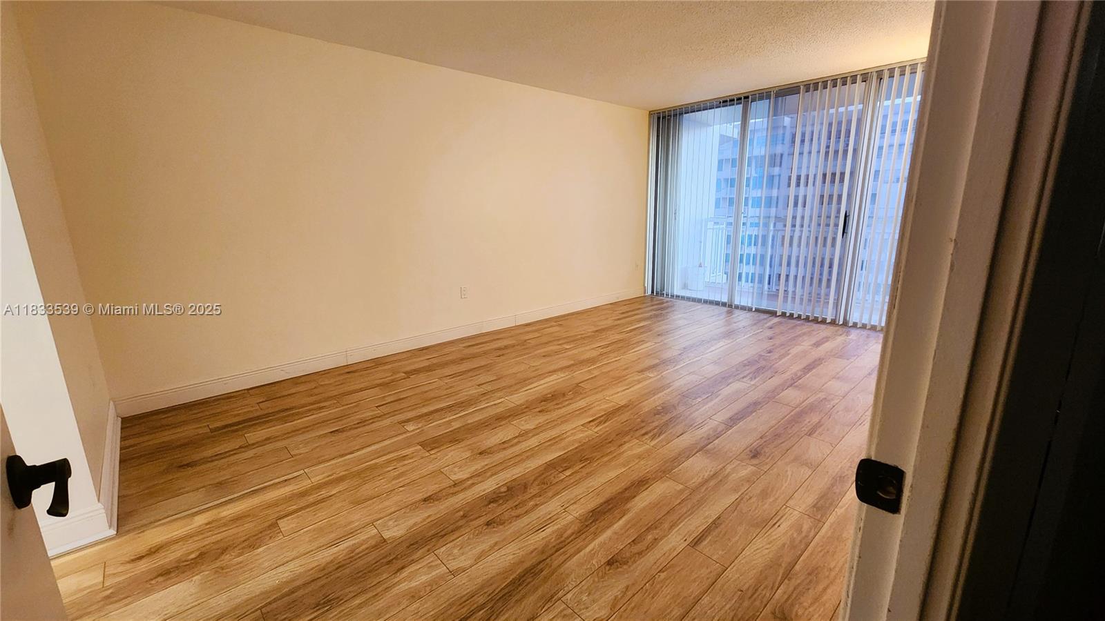 18051 Biscayne Blvd 1705 Property Photo 12