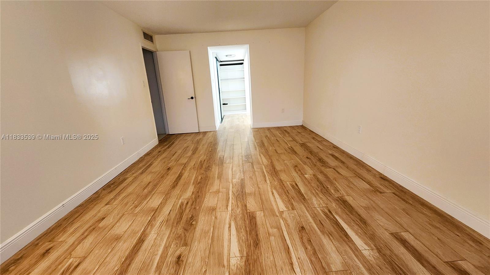 18051 Biscayne Blvd 1705 Property Photo 13
