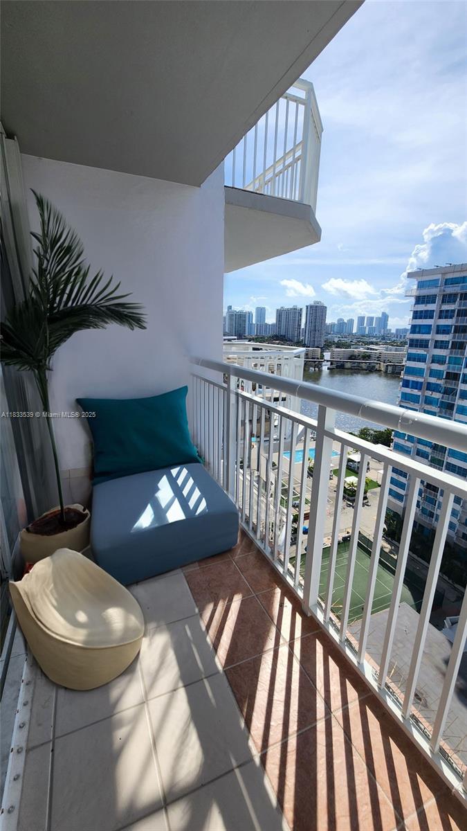 18051 Biscayne Blvd 1705 Property Photo 22