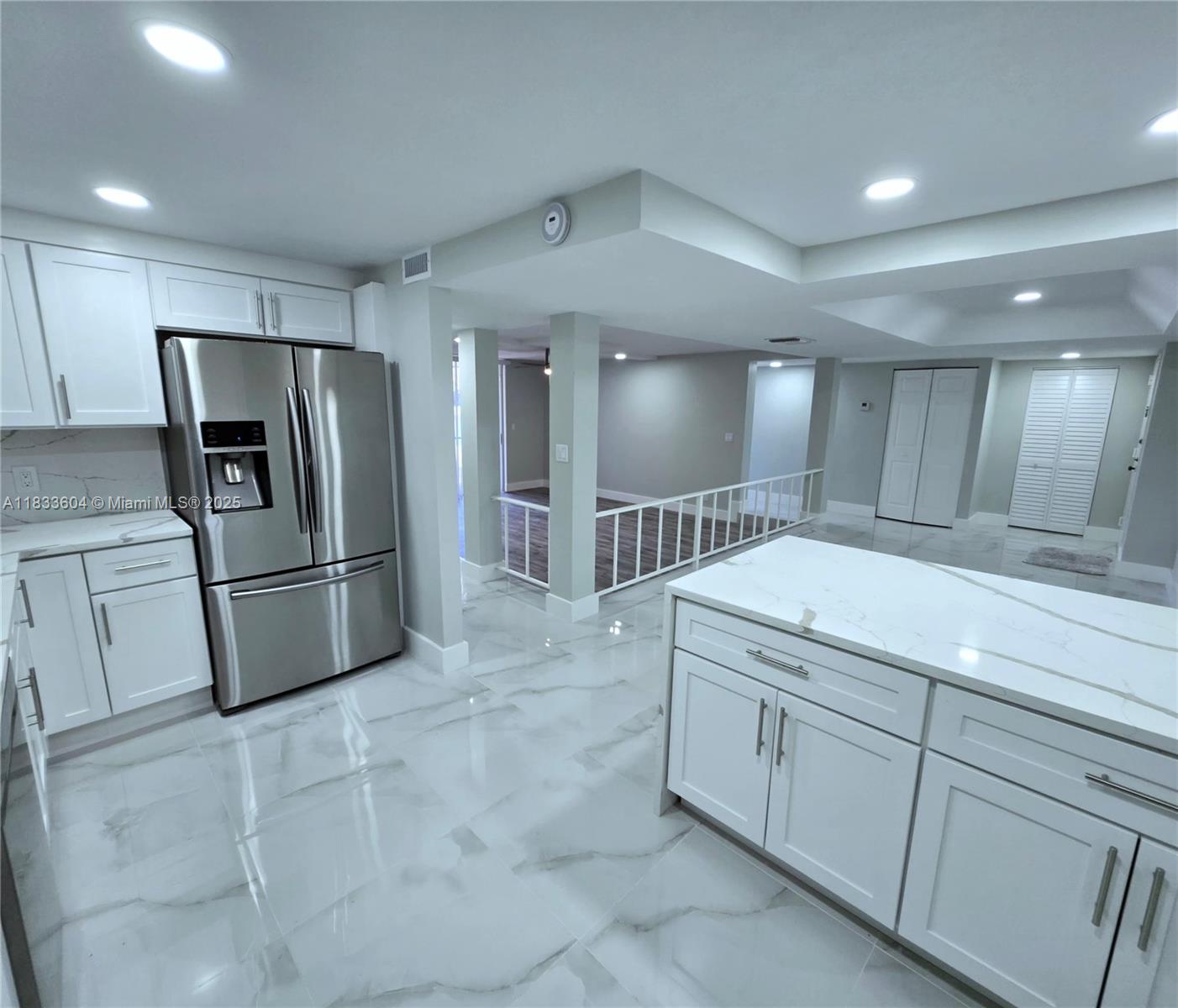 3710 Inverrary 1p Property Photo 6