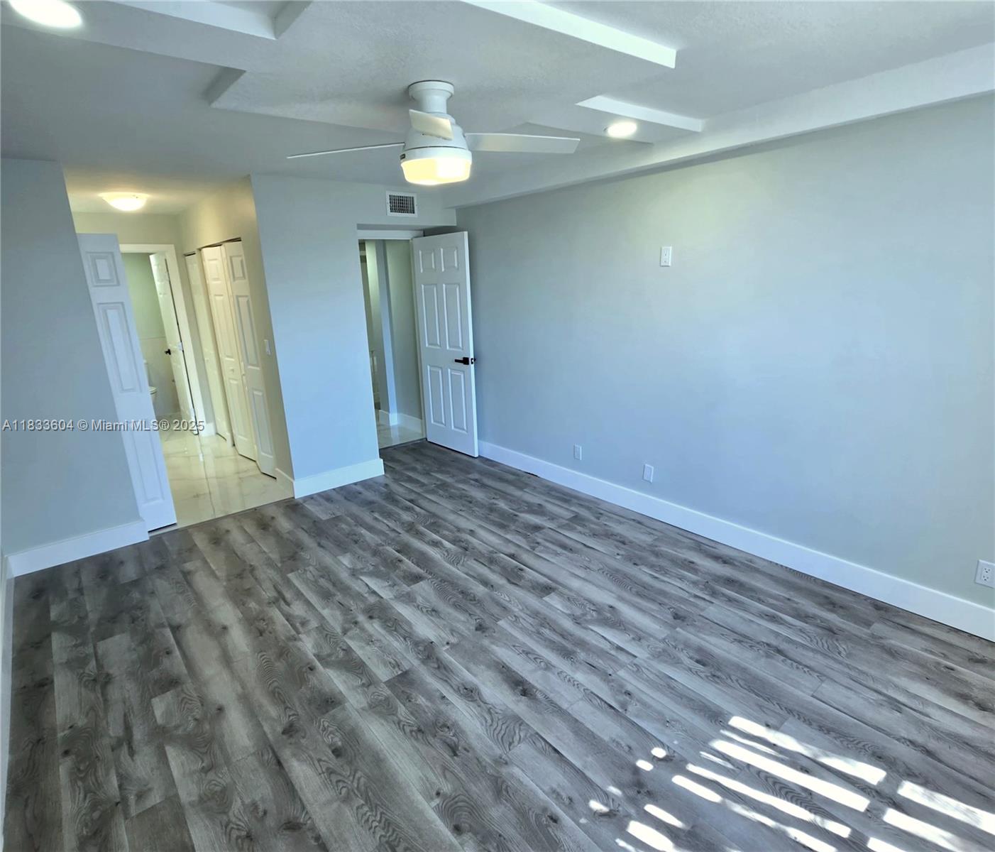 3710 Inverrary 1p Property Photo 11