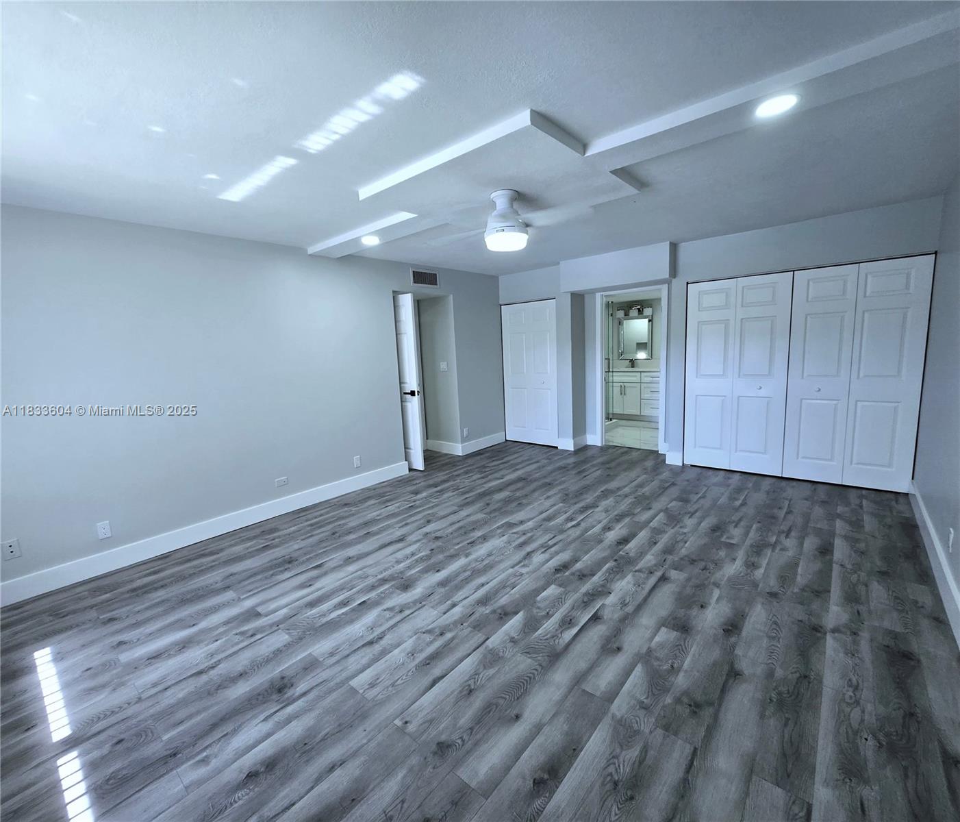 3710 Inverrary 1p Property Photo 23