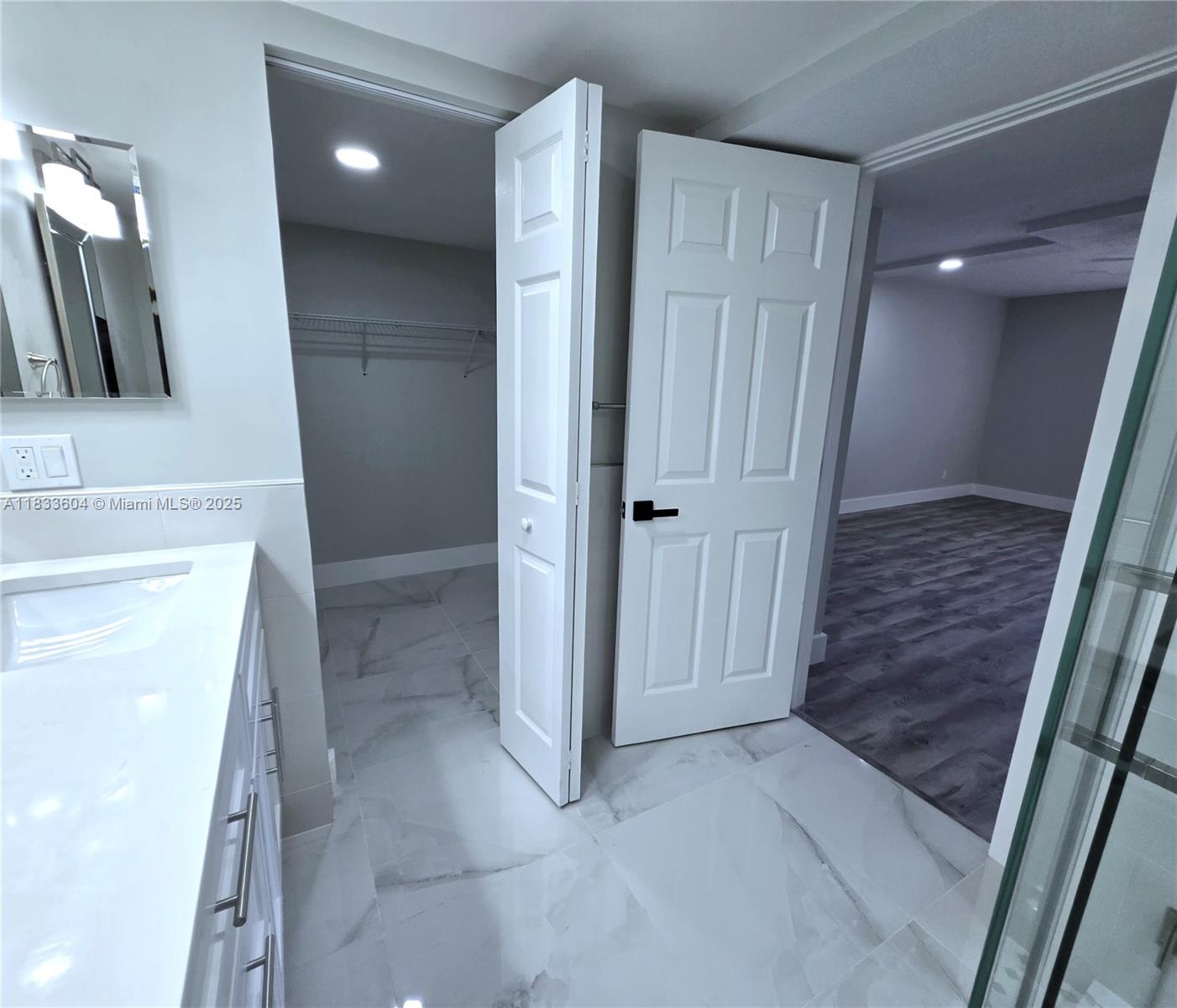 3710 Inverrary 1p Property Photo 28