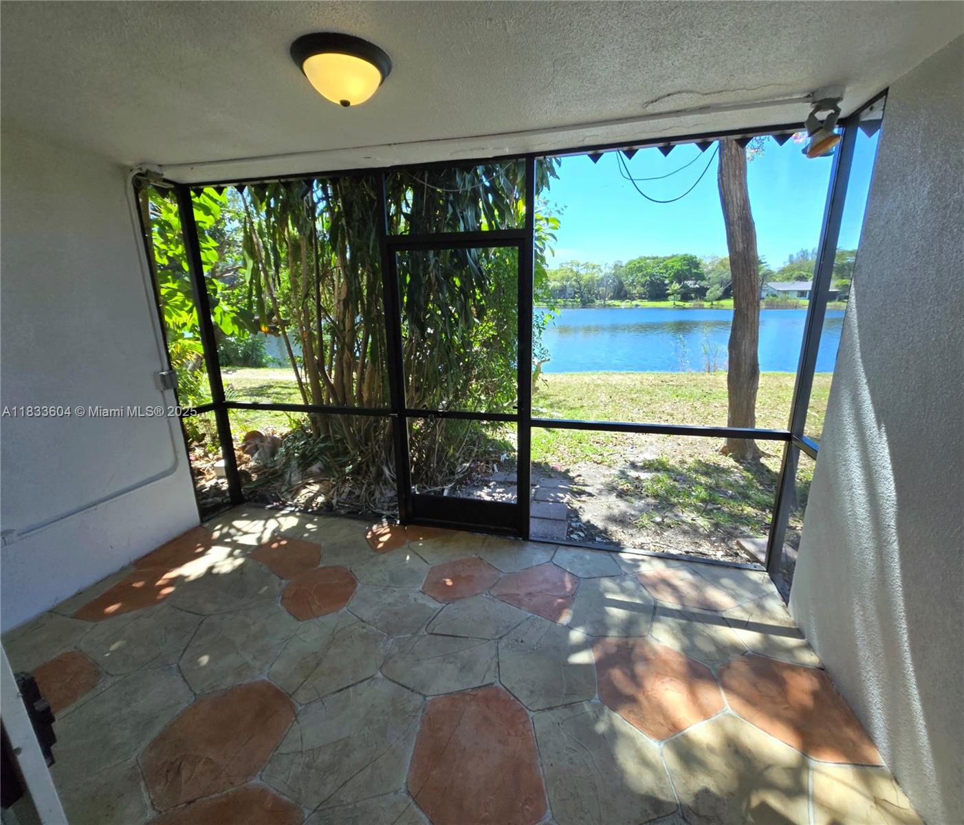 3710 Inverrary 1p Property Photo 30