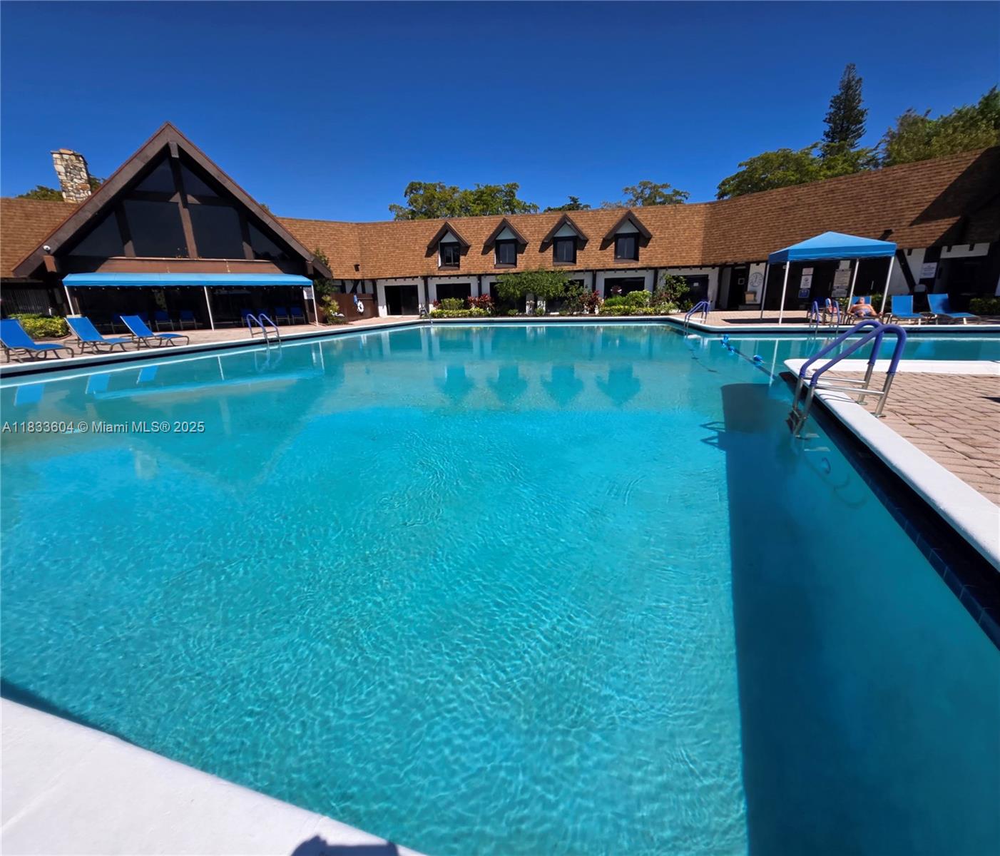 3710 Inverrary 1p Property Photo 38