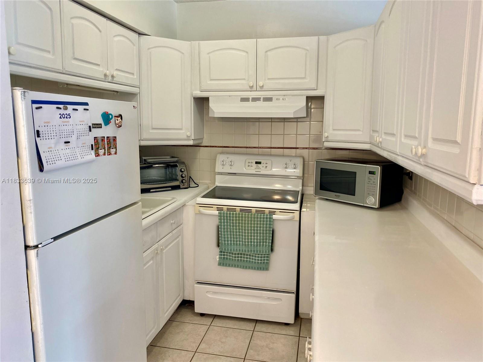 820 Sw 11th Ave 15b Property Photo 1