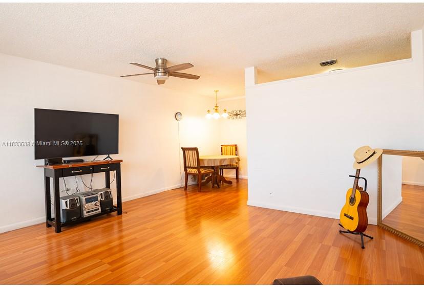 820 Sw 11th Ave 15b Property Photo 6