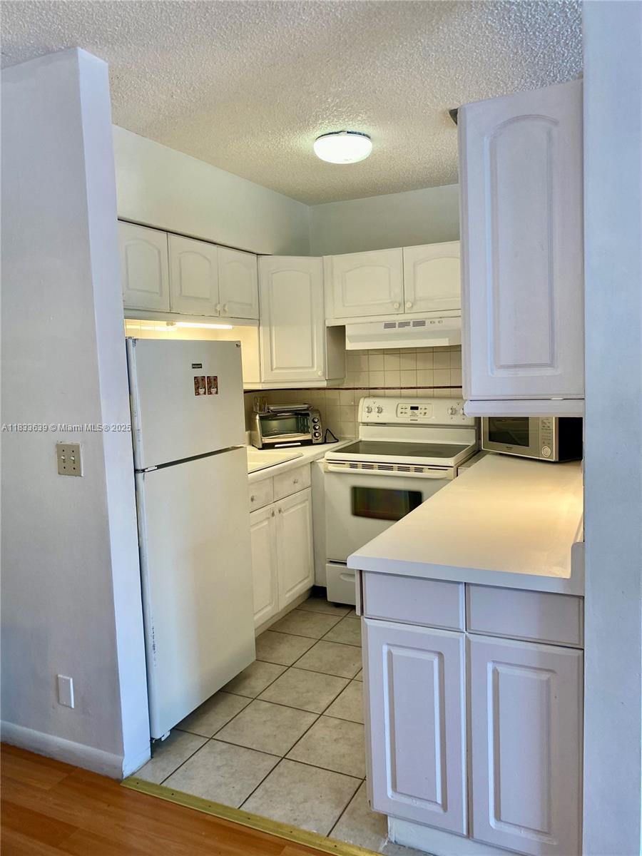 820 Sw 11th Ave 15b Property Photo 8