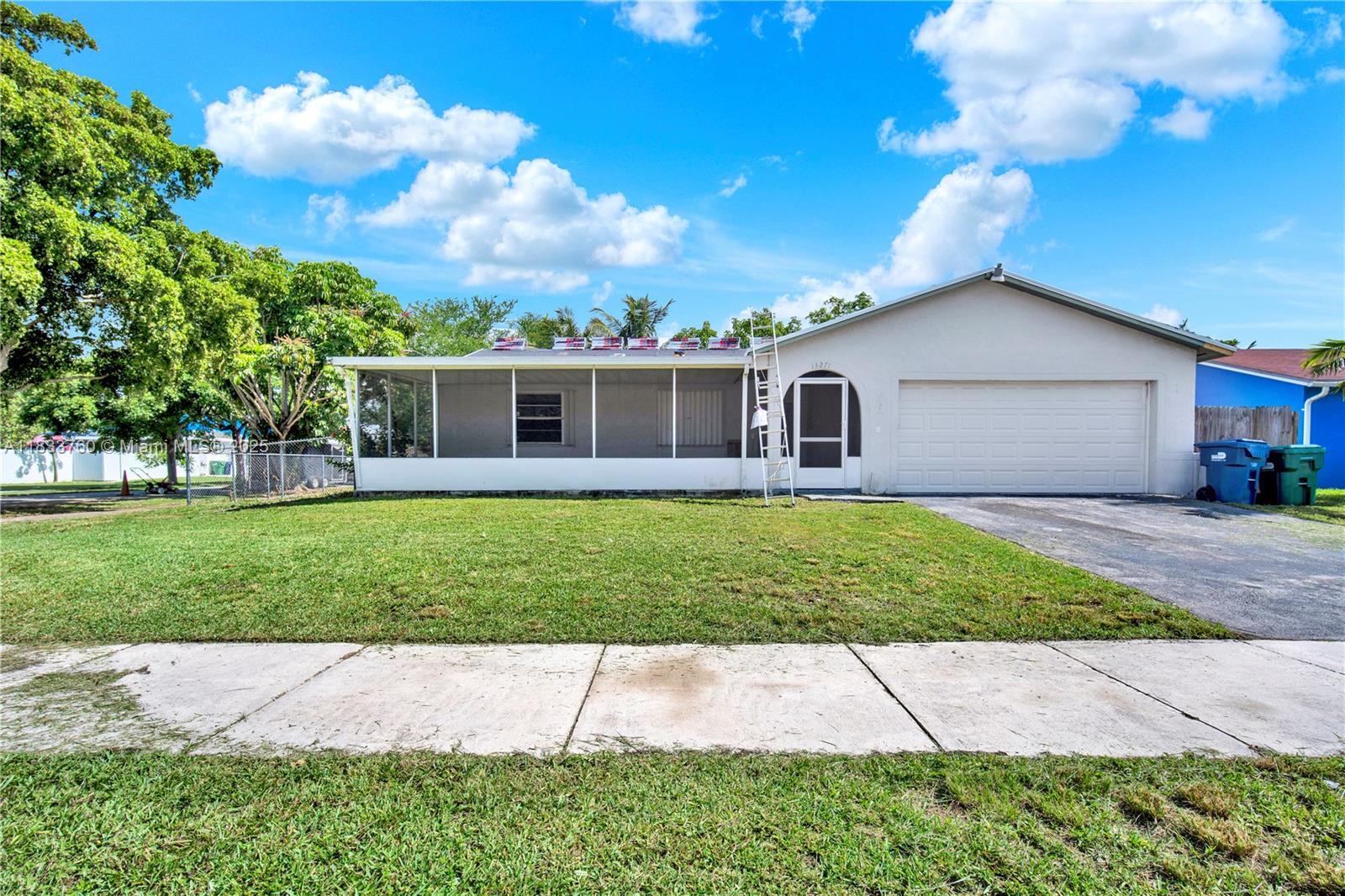 A11833760 Property Photo 1