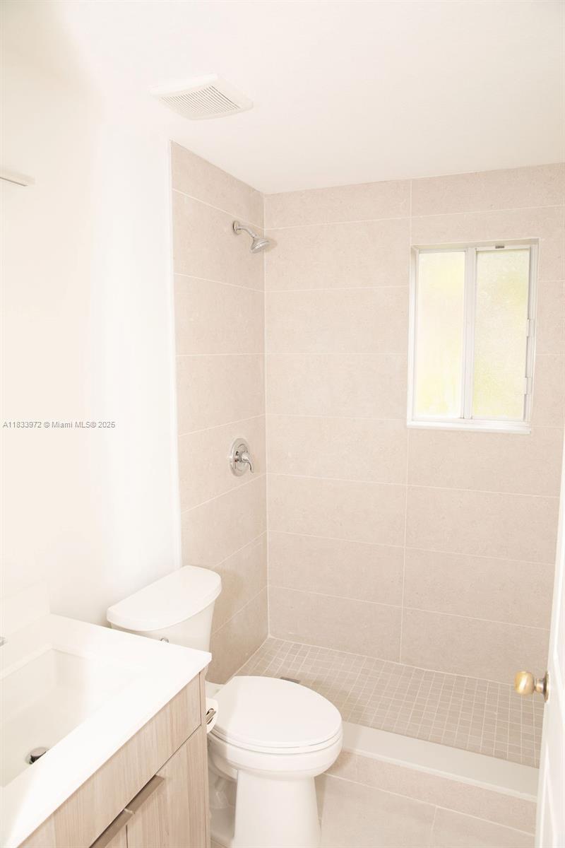273 Se 32nd Ave Property Photo 16