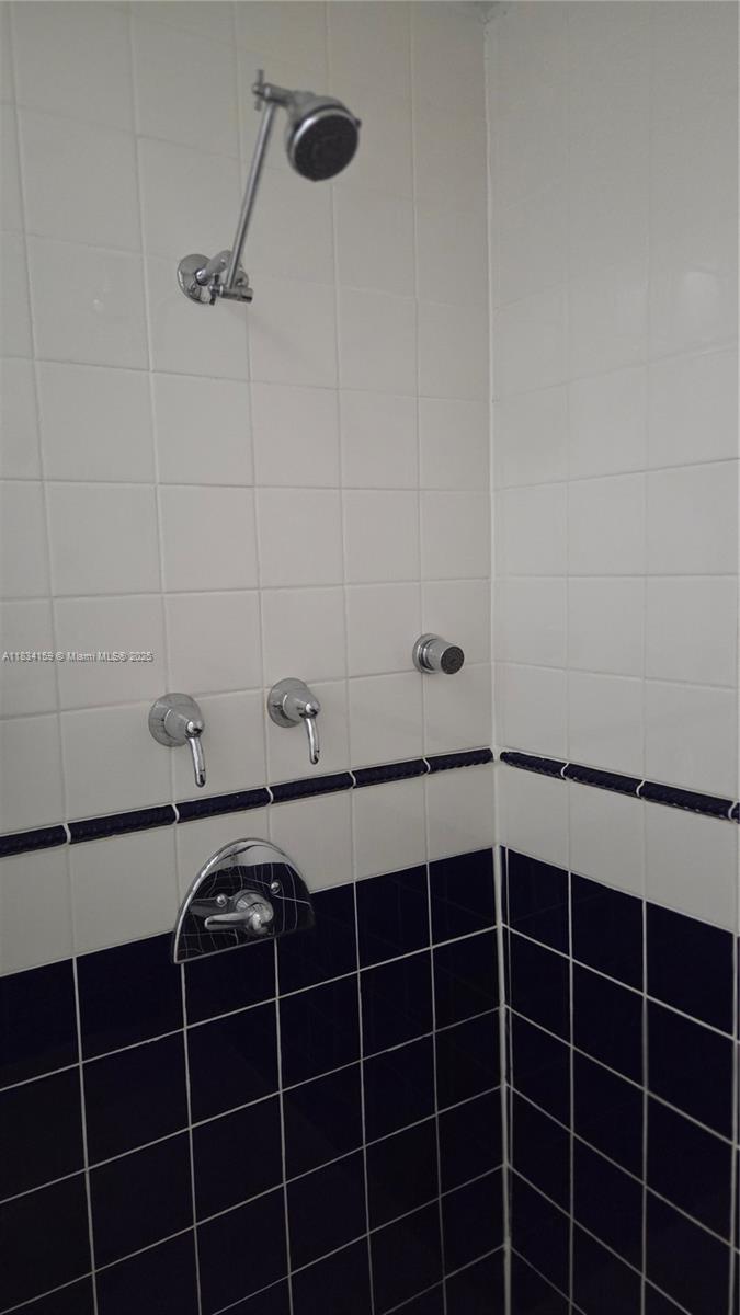 1245 Coral Ln Property Photo 10