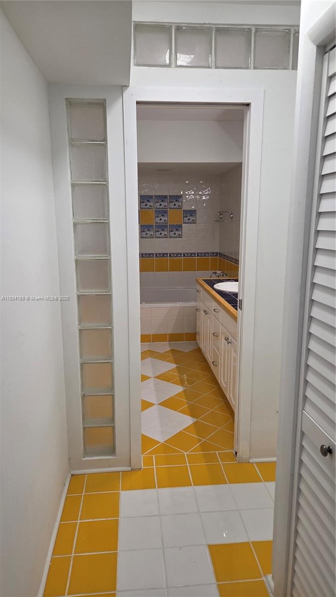 1245 Coral Ln Property Photo 13