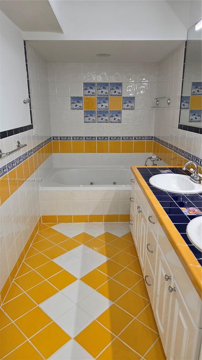 1245 Coral Ln Property Photo 14