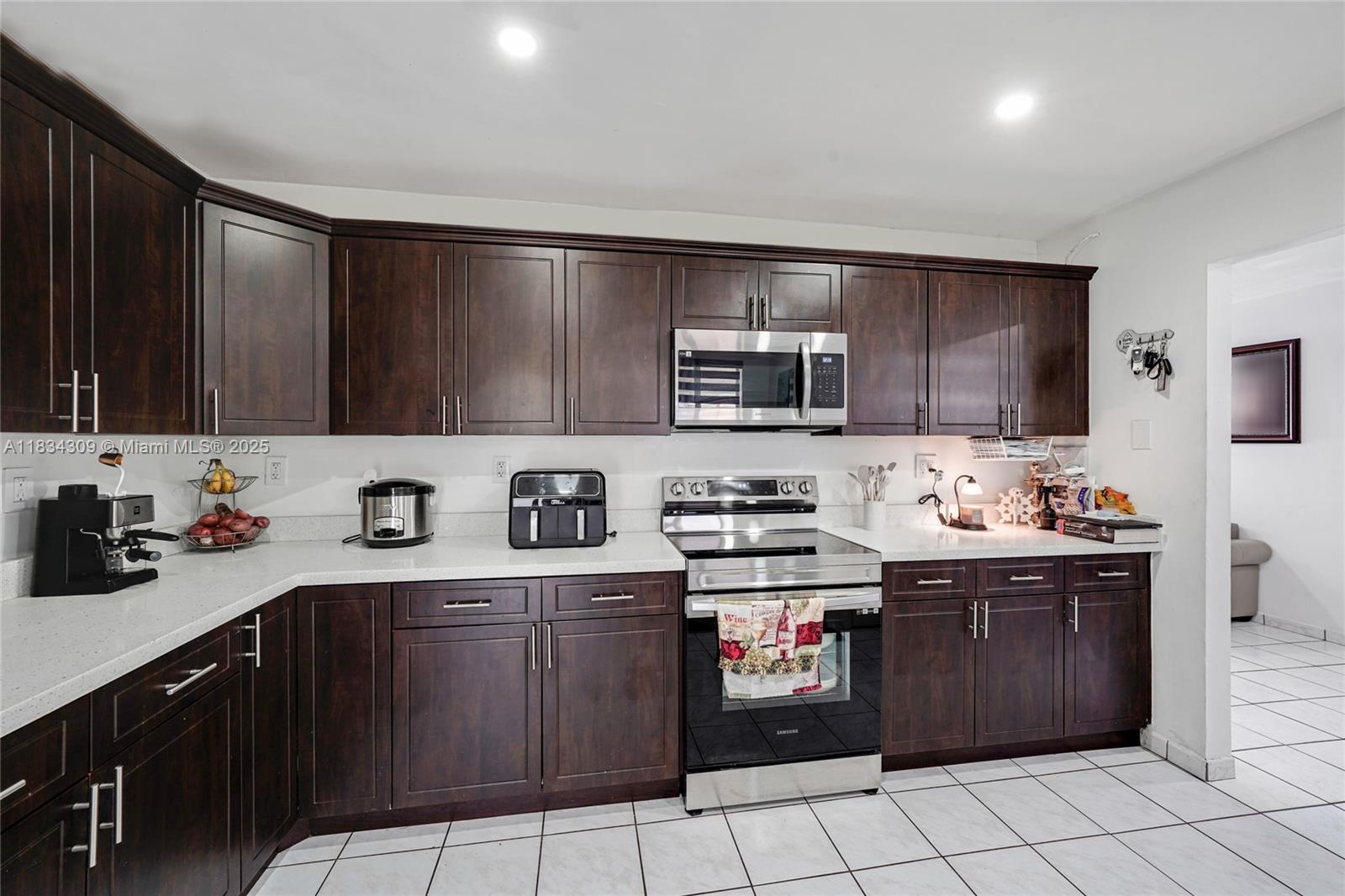 20210 Sw 112th Pl Property Photo 3