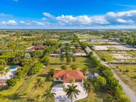 20890 Sw 240th St Property Photo 3