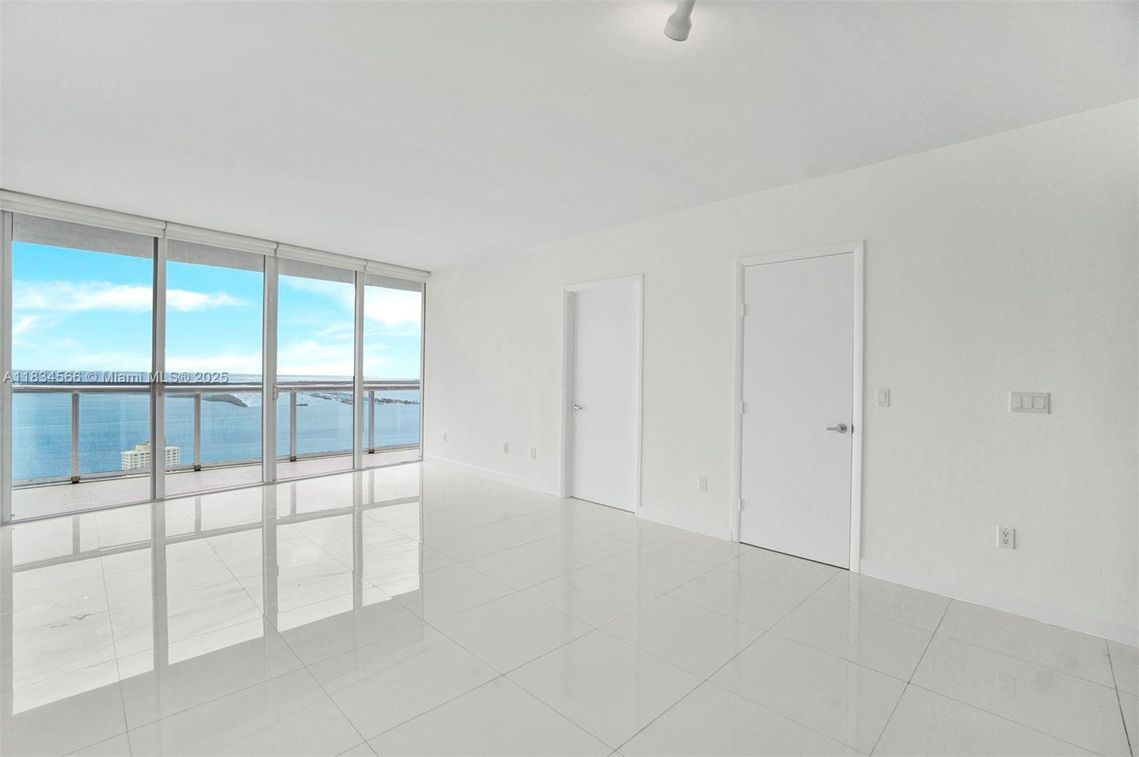 465 Brickell Ave 4505 Property Photo 3