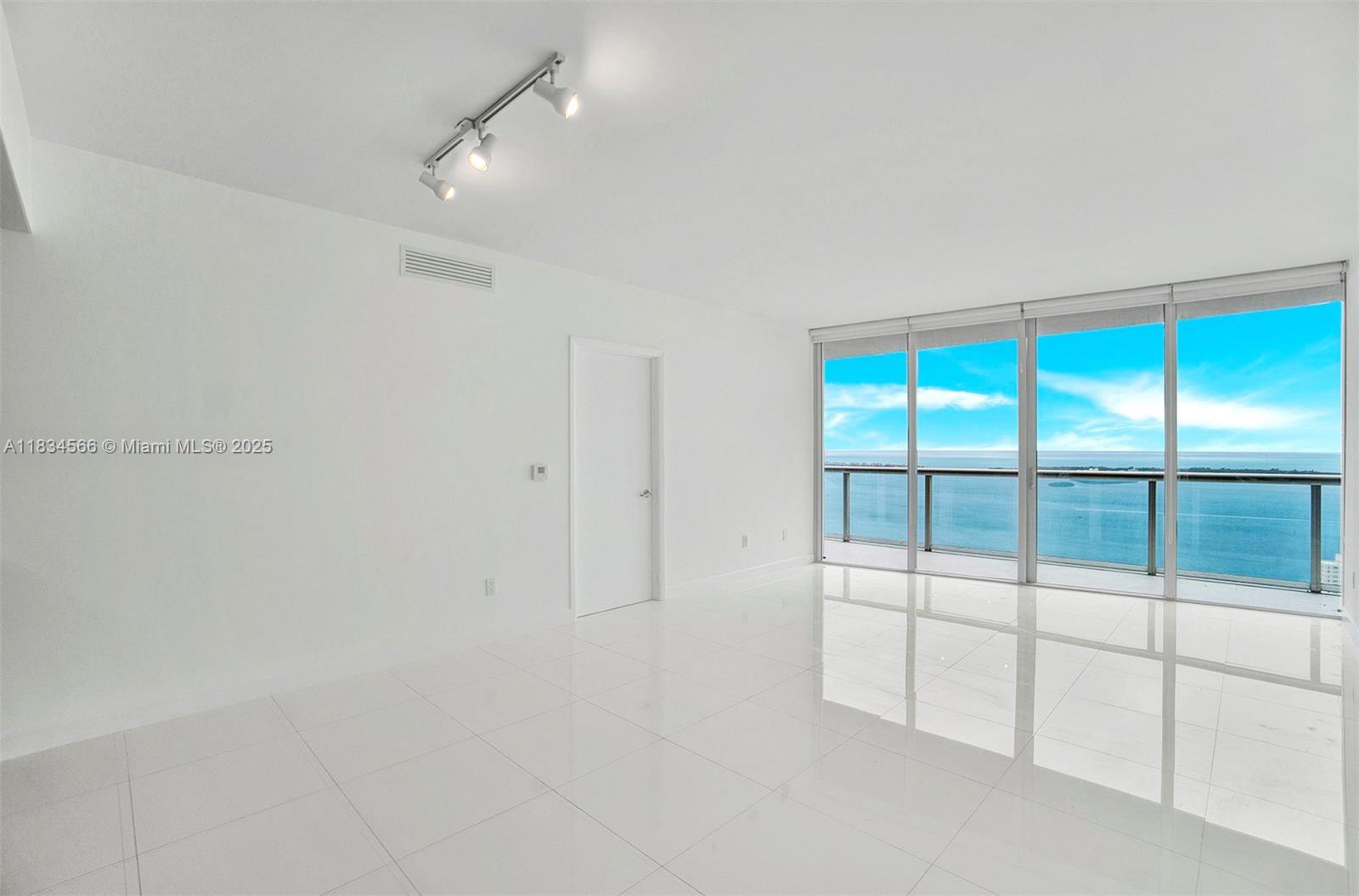 465 Brickell Ave 4505 Property Photo 6