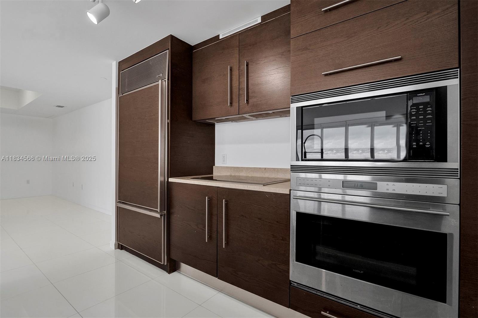 465 Brickell Ave 4505 Property Photo 10
