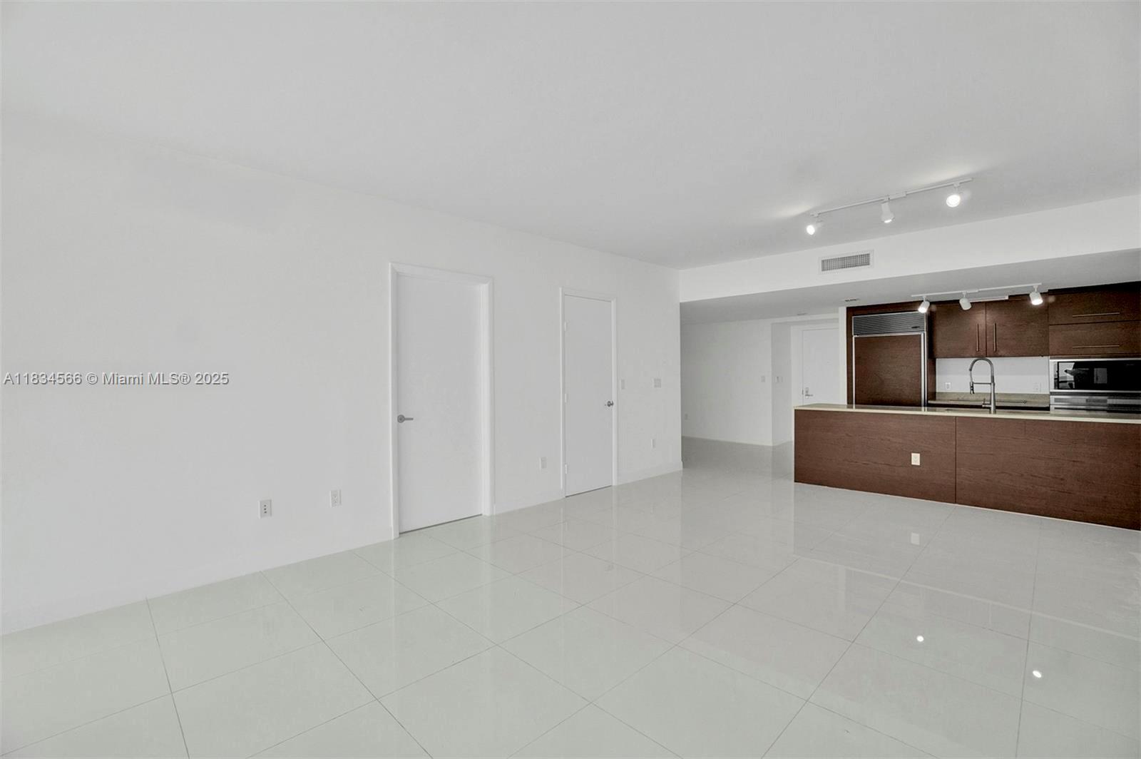 465 Brickell Ave 4505 Property Photo 14