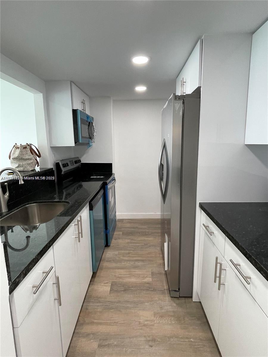 7545 E Treasure Dr 5k Property Photo 2