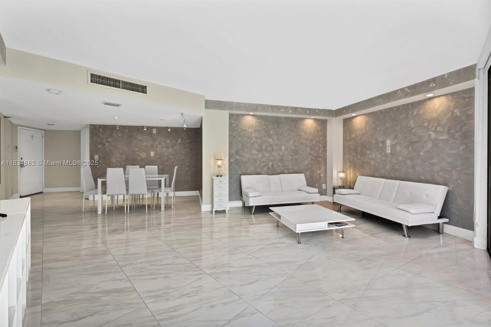 3101 N Country Club Dr 105 Property Photo 5