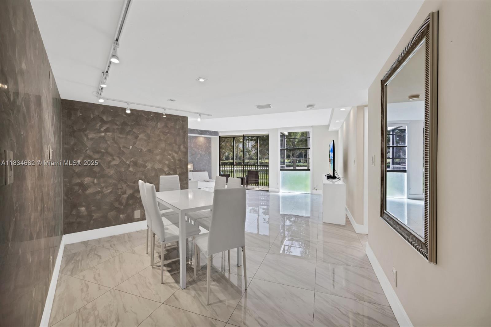 3101 N Country Club Dr 105 Property Photo 8