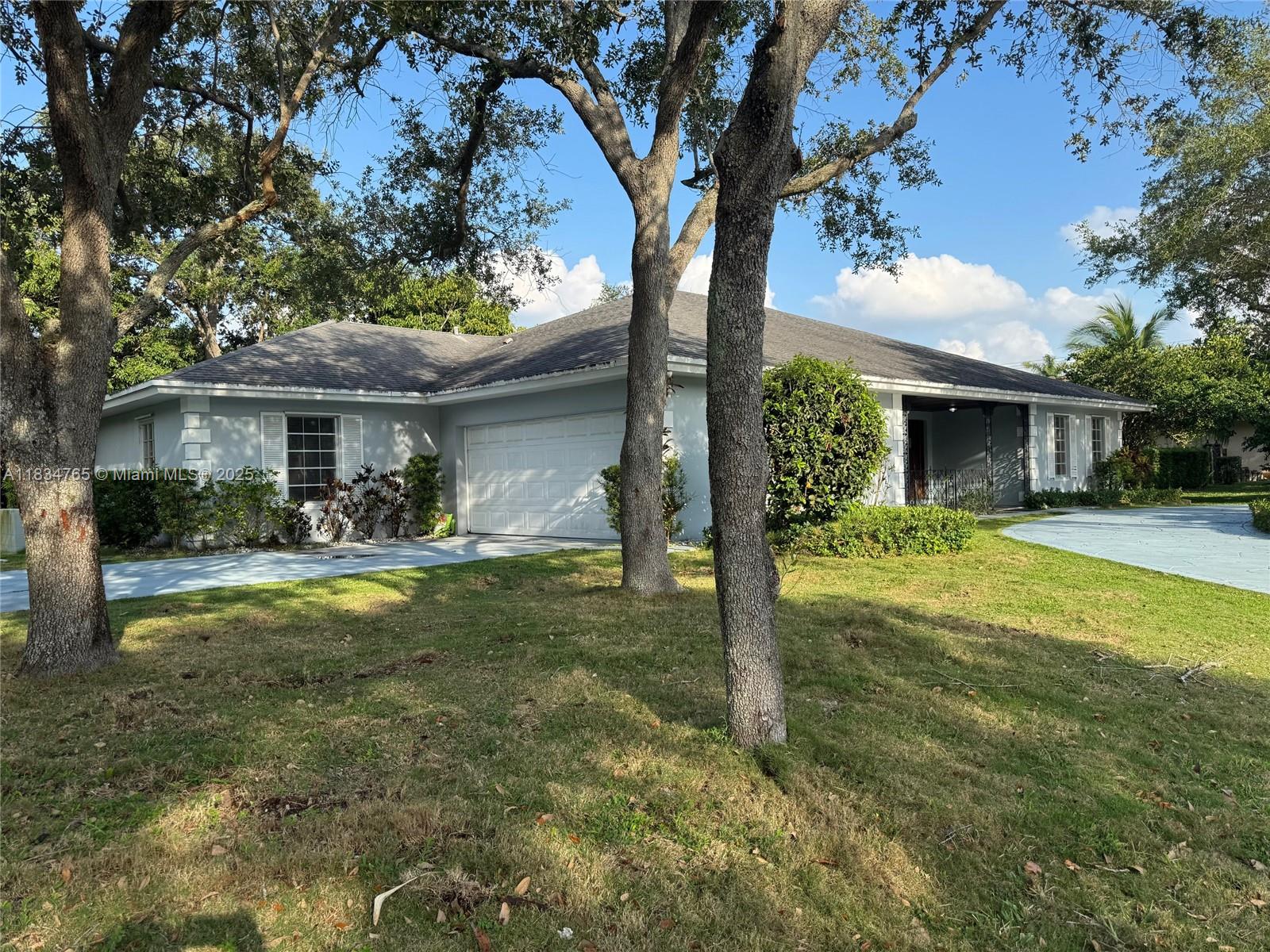 13501 Sw 104th Ave Property Photo 1