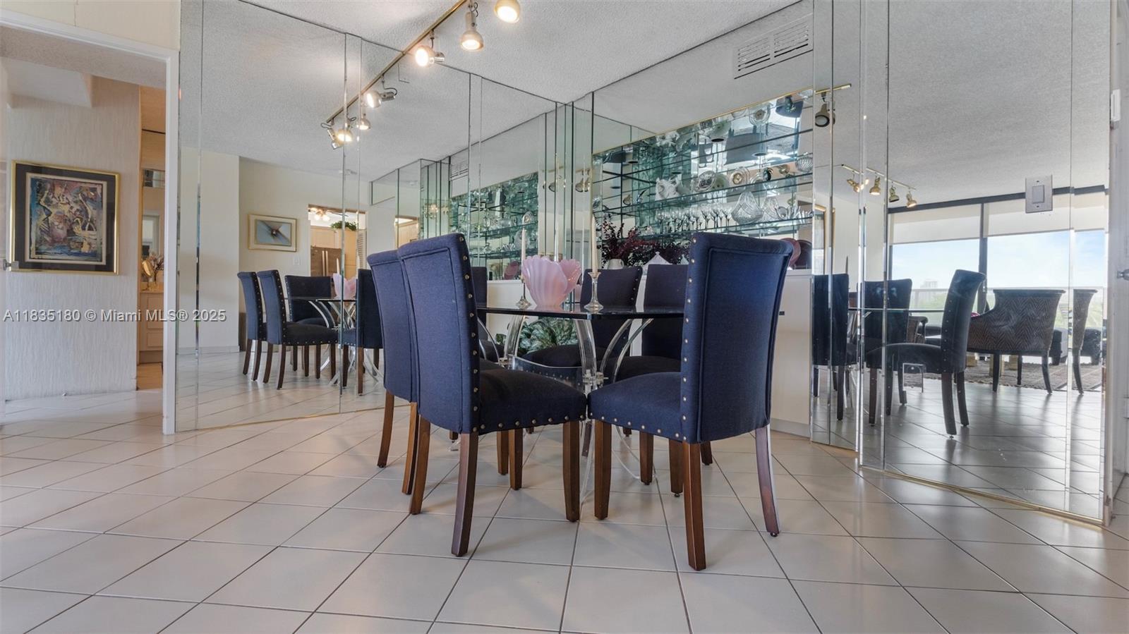 3701 N Country Club Dr 606 Property Photo 4