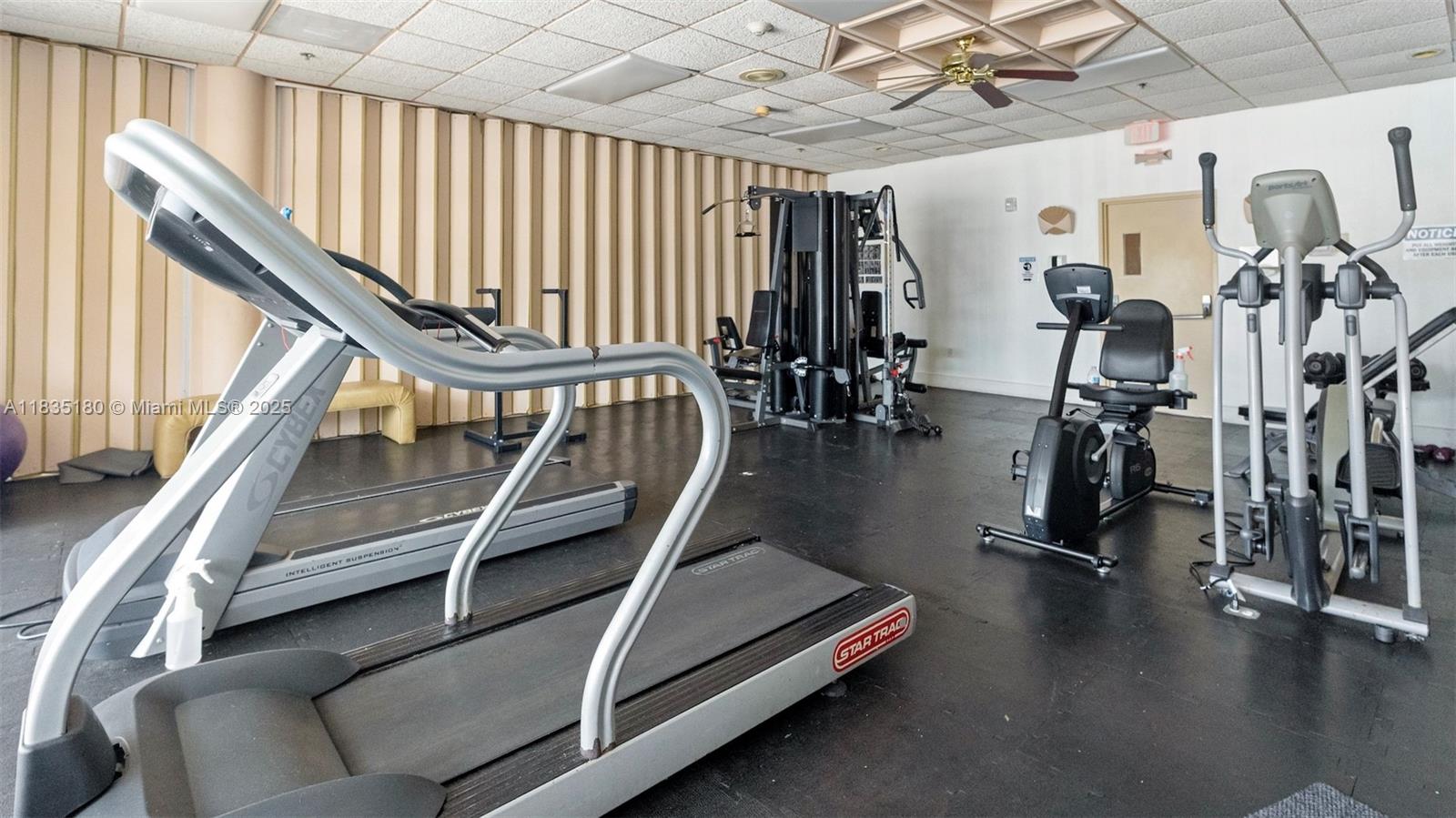 3701 N Country Club Dr 606 Property Photo 32