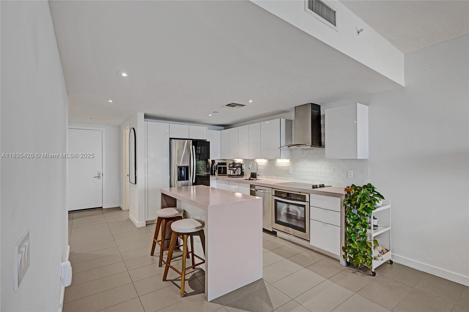 1600 Ne 1st Ave 1105 Property Photo 8