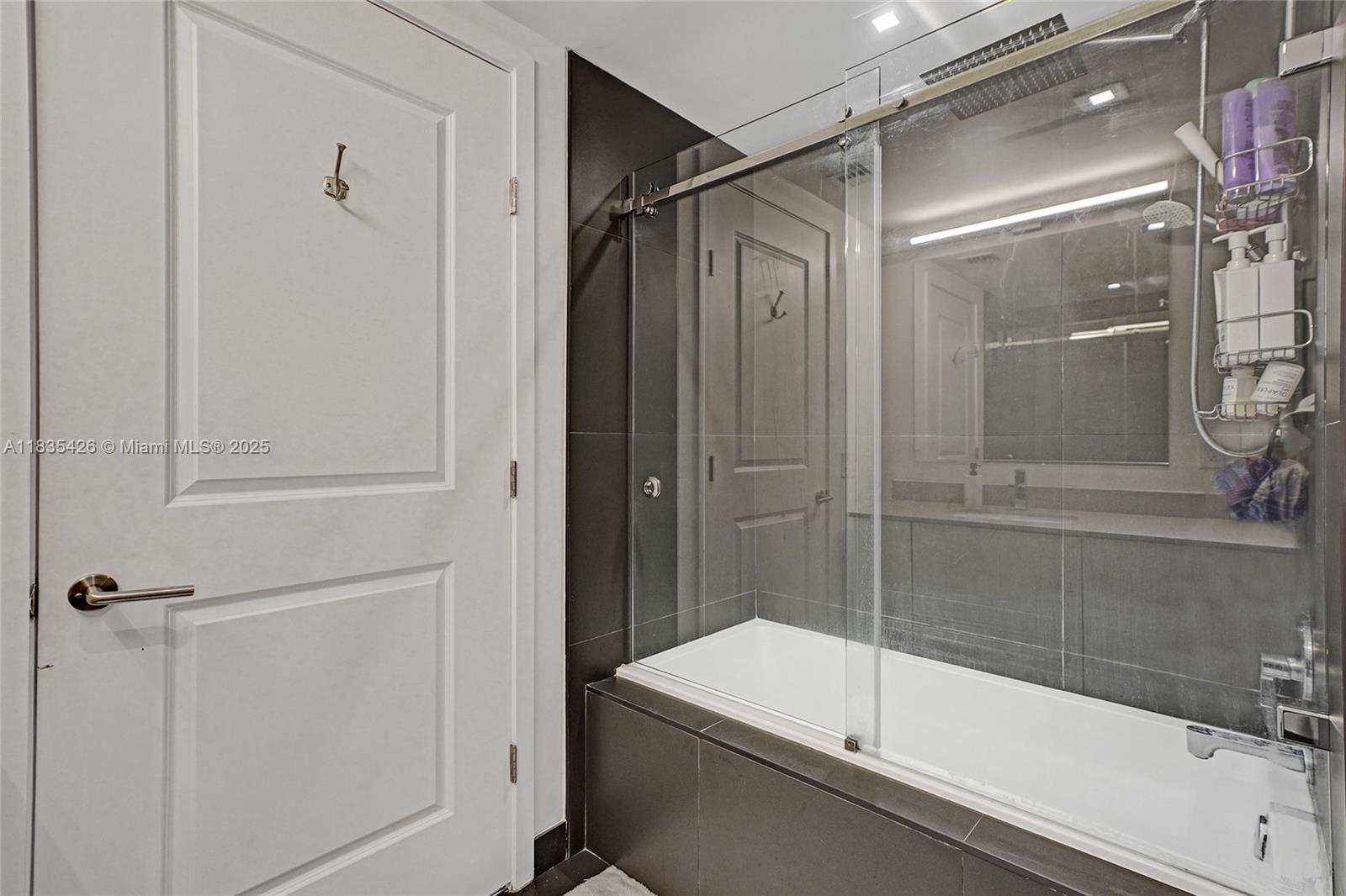 1600 Ne 1st Ave 1105 Property Photo 16