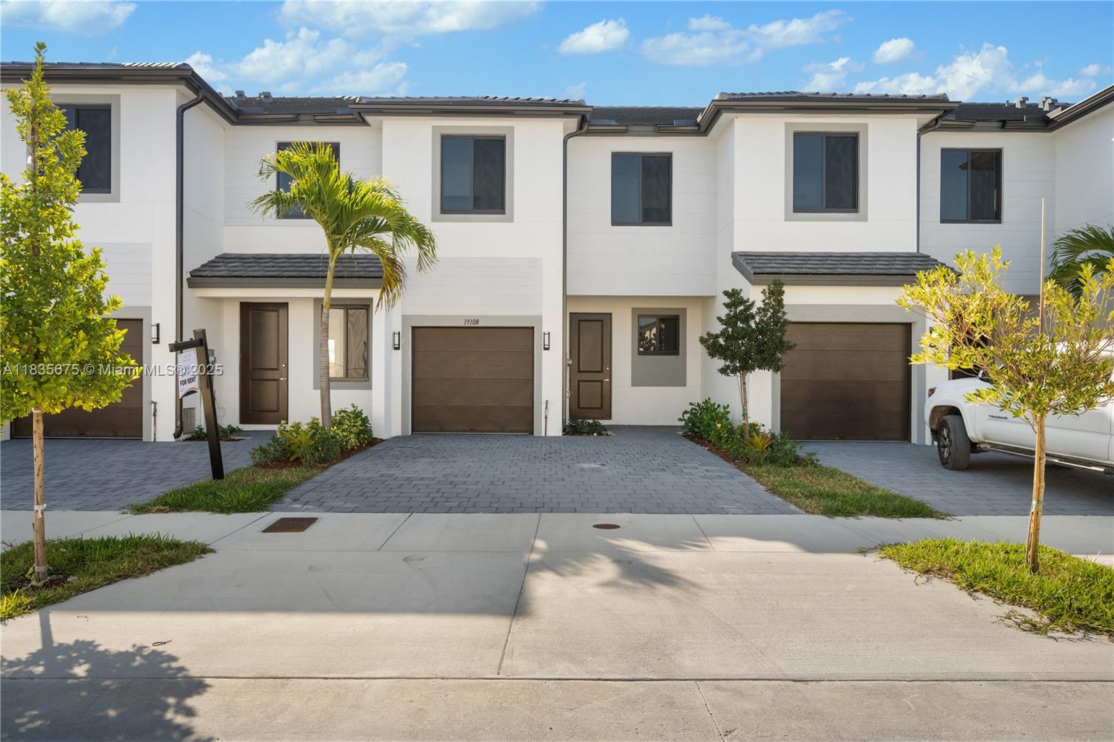 19082 SW 345th Ter 19082 Property Photo 1