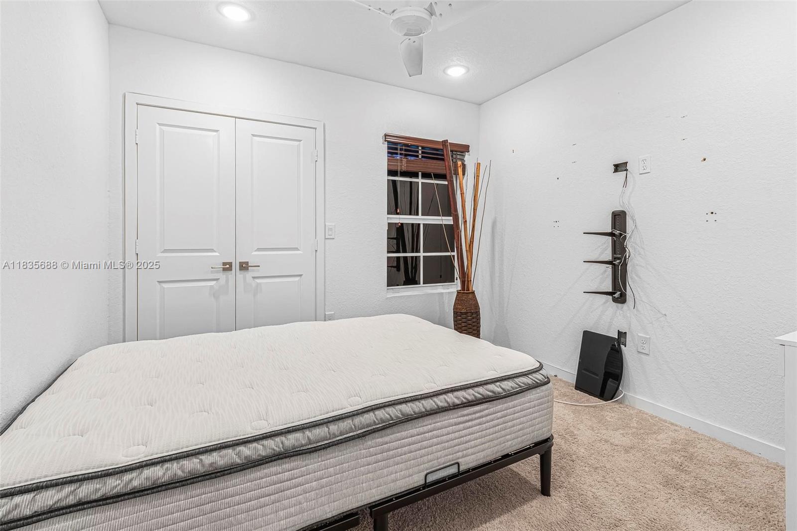 475 Ne 5th Ln Property Photo 18