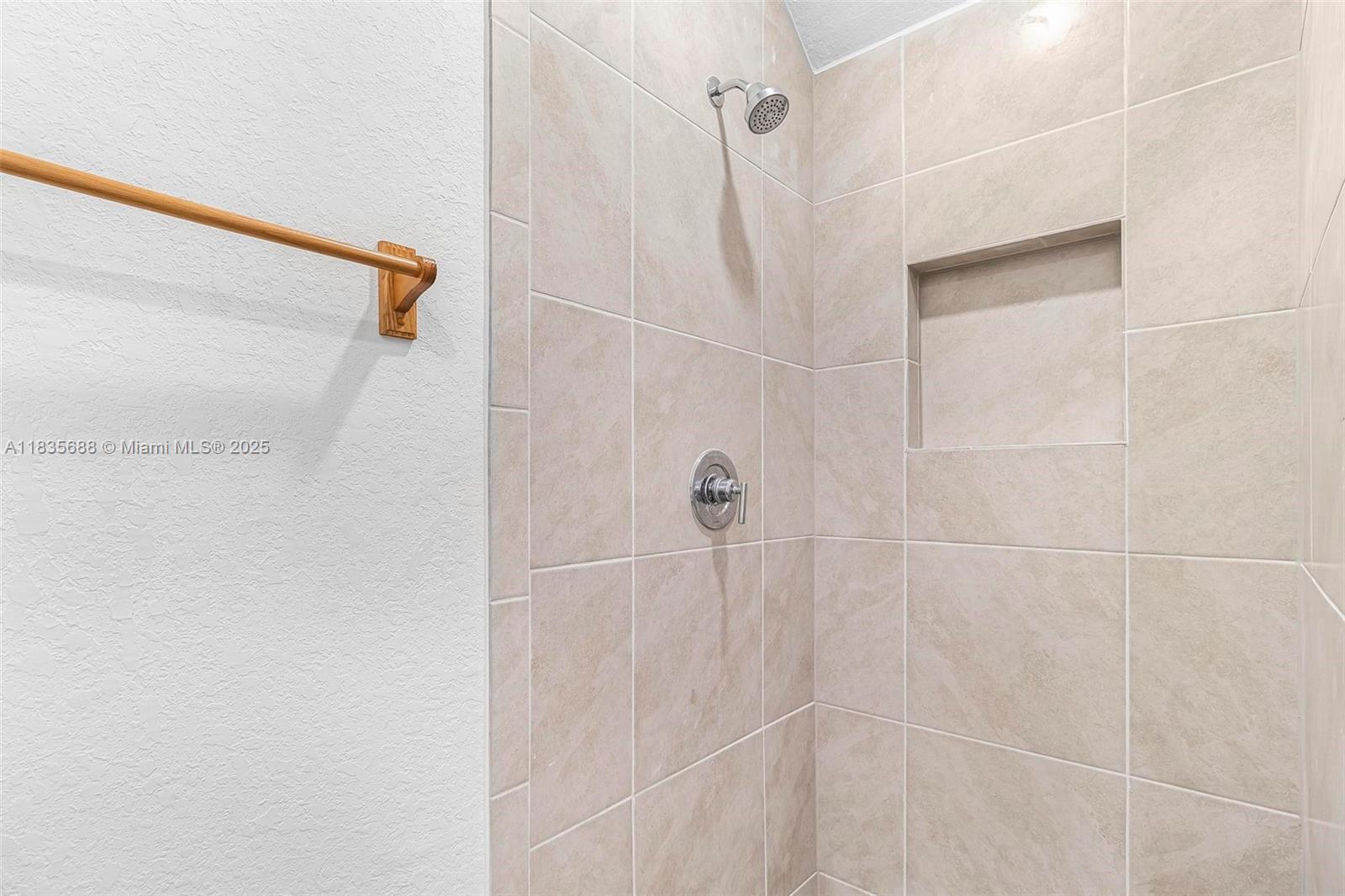 475 Ne 5th Ln Property Photo 20