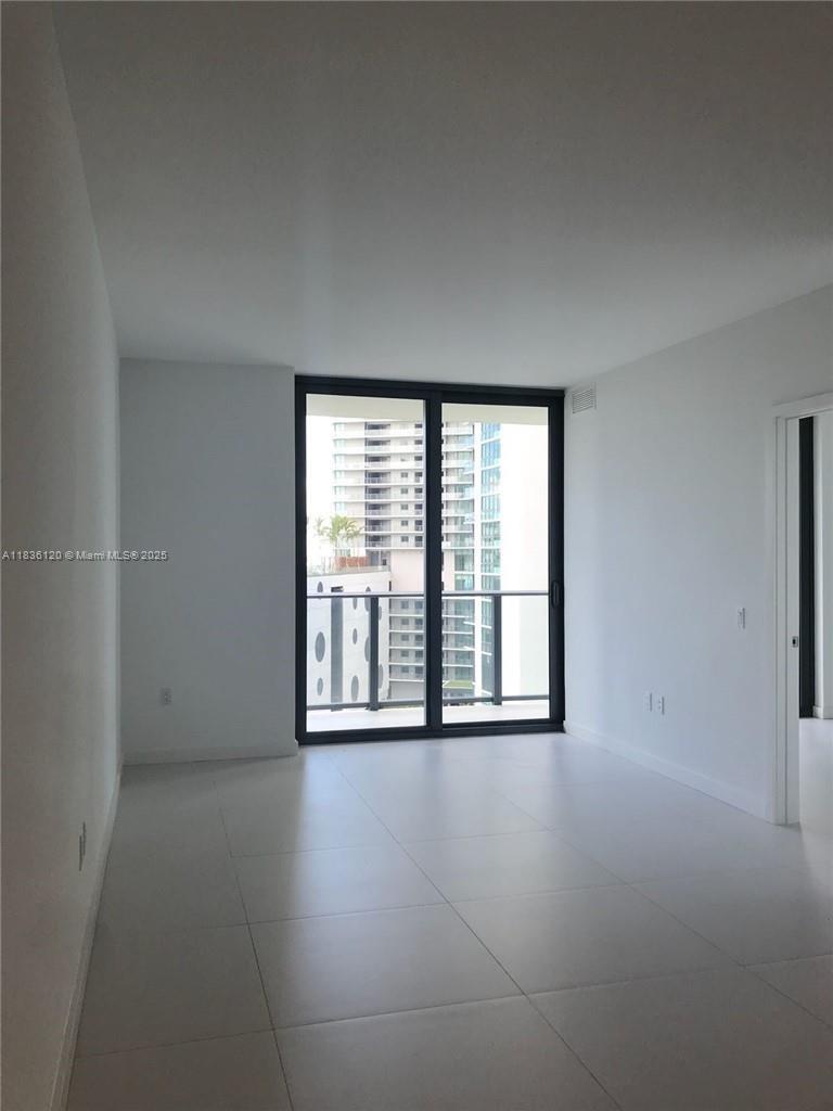 501 Ne 31st St 703 Property Photo 6