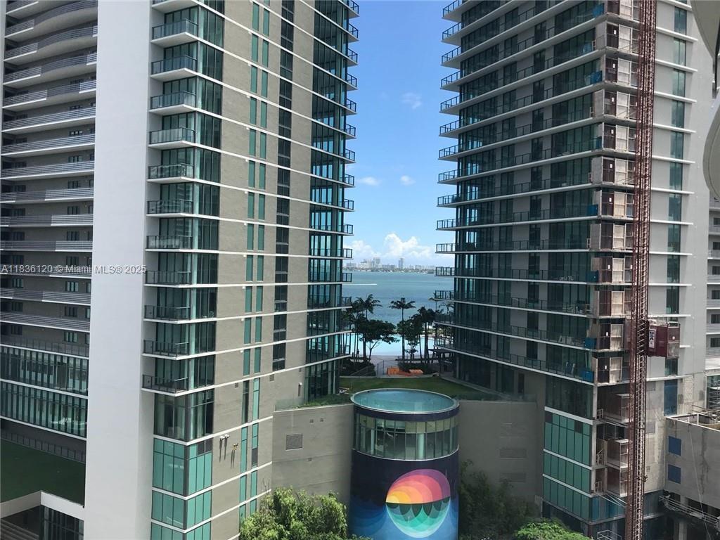 501 Ne 31st St 703 Property Photo 8