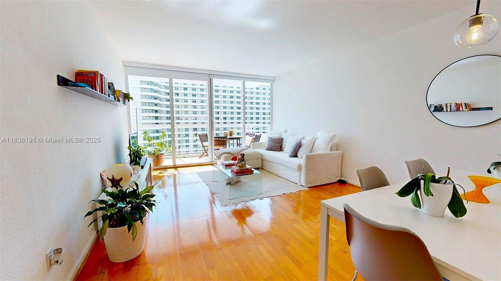 5600 Collins Ave 10A Property Photo 1