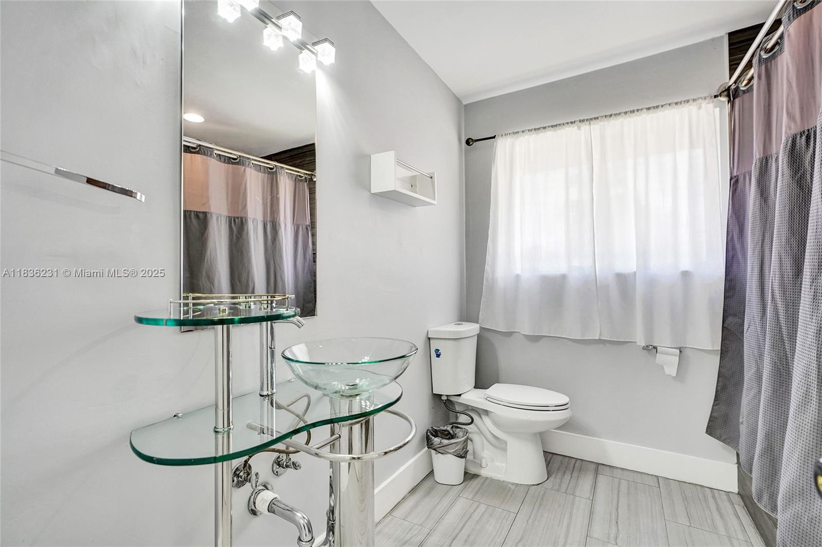 1000 Ne 204 Ln D Property Photo 27