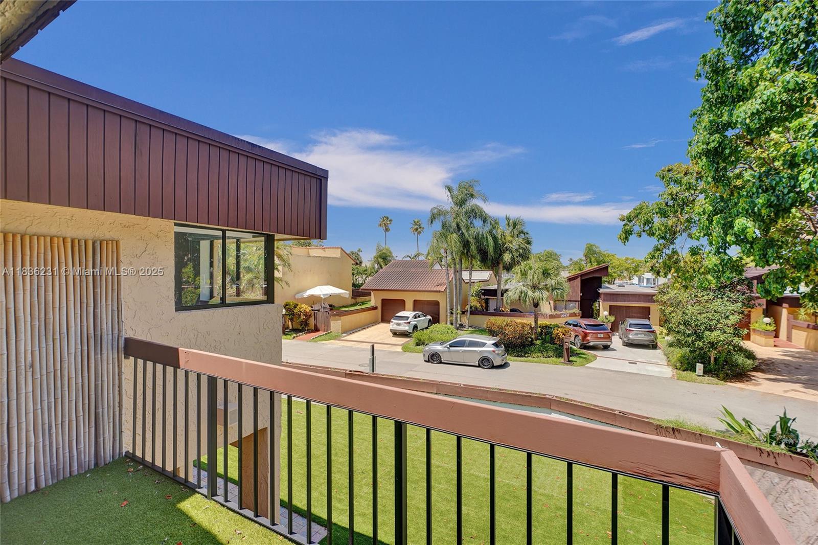 1000 Ne 204 Ln D Property Photo 32