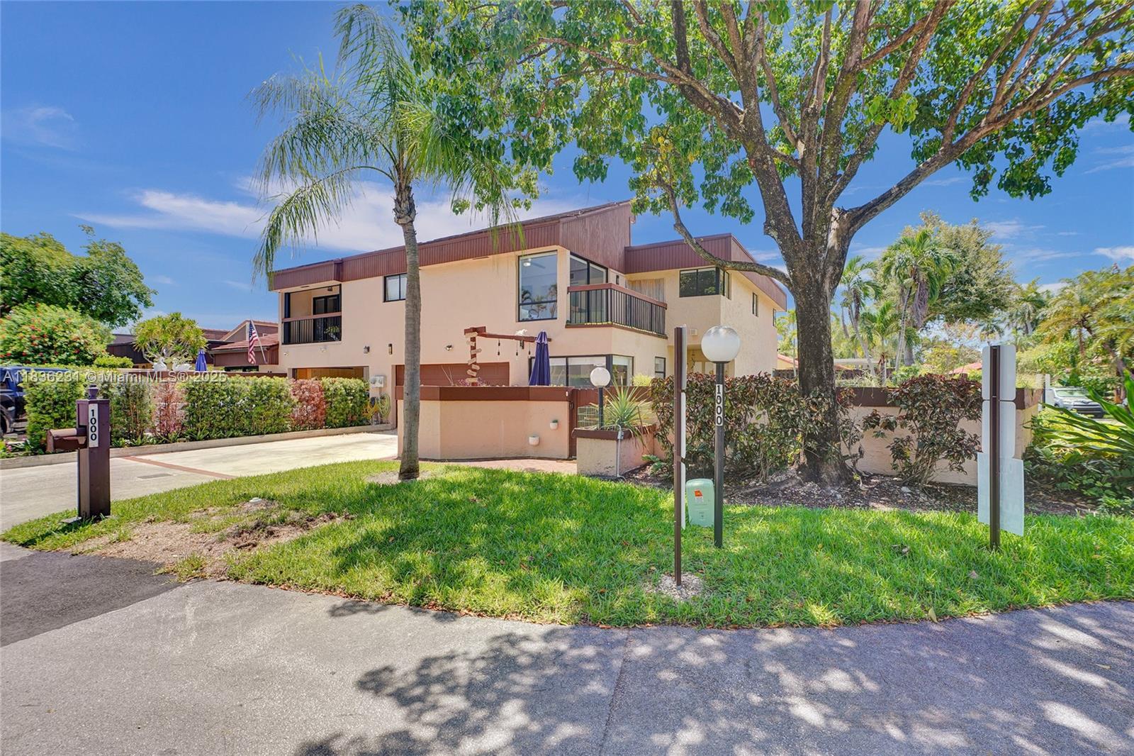 1000 Ne 204 Ln D Property Photo 56